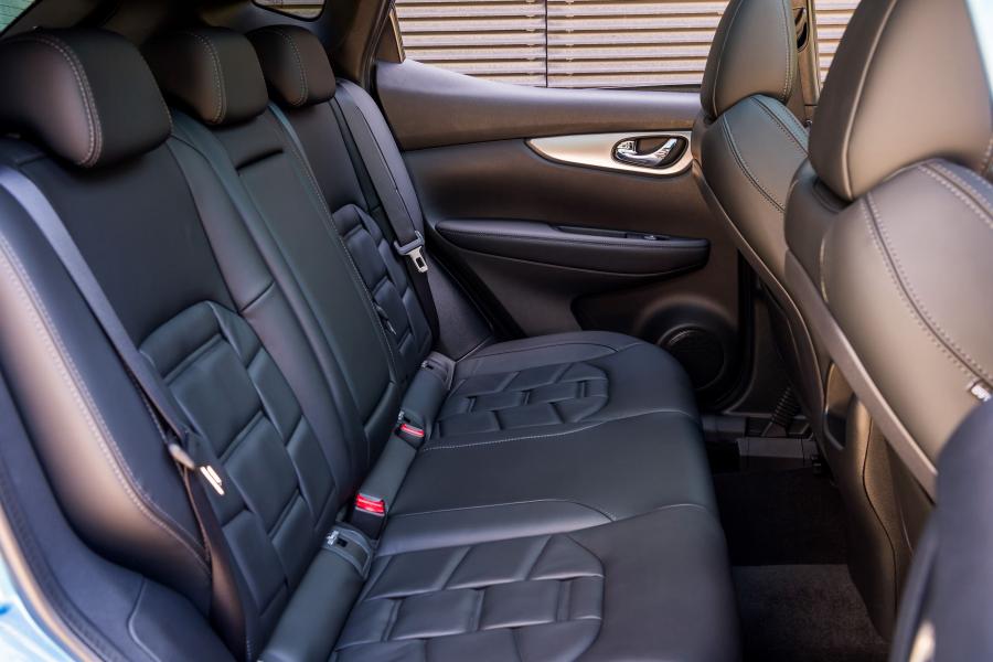 Интерьер Nissan Qashqai 2017 года  (WW) (фото 10 из 64)